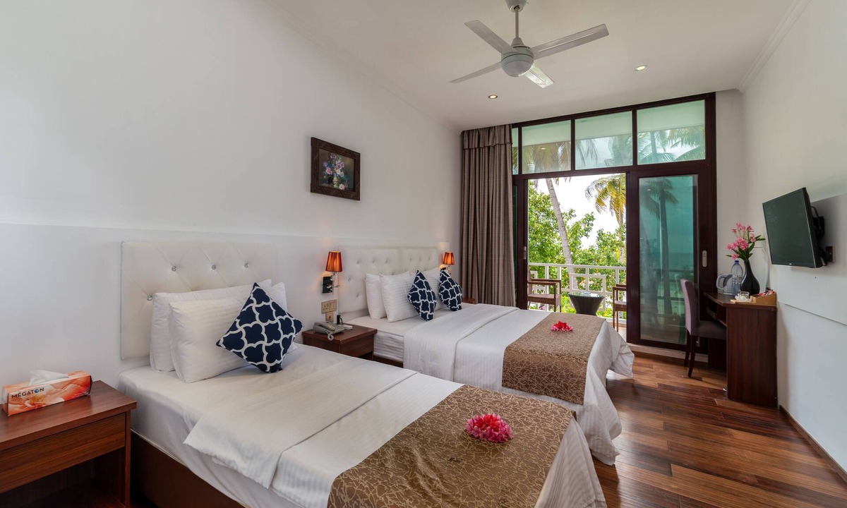 Maafushi Hotel | Crystal Sands Villa