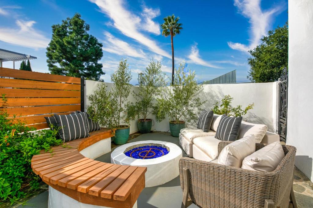 Hollywood Hills House | Dona Teresa Charm