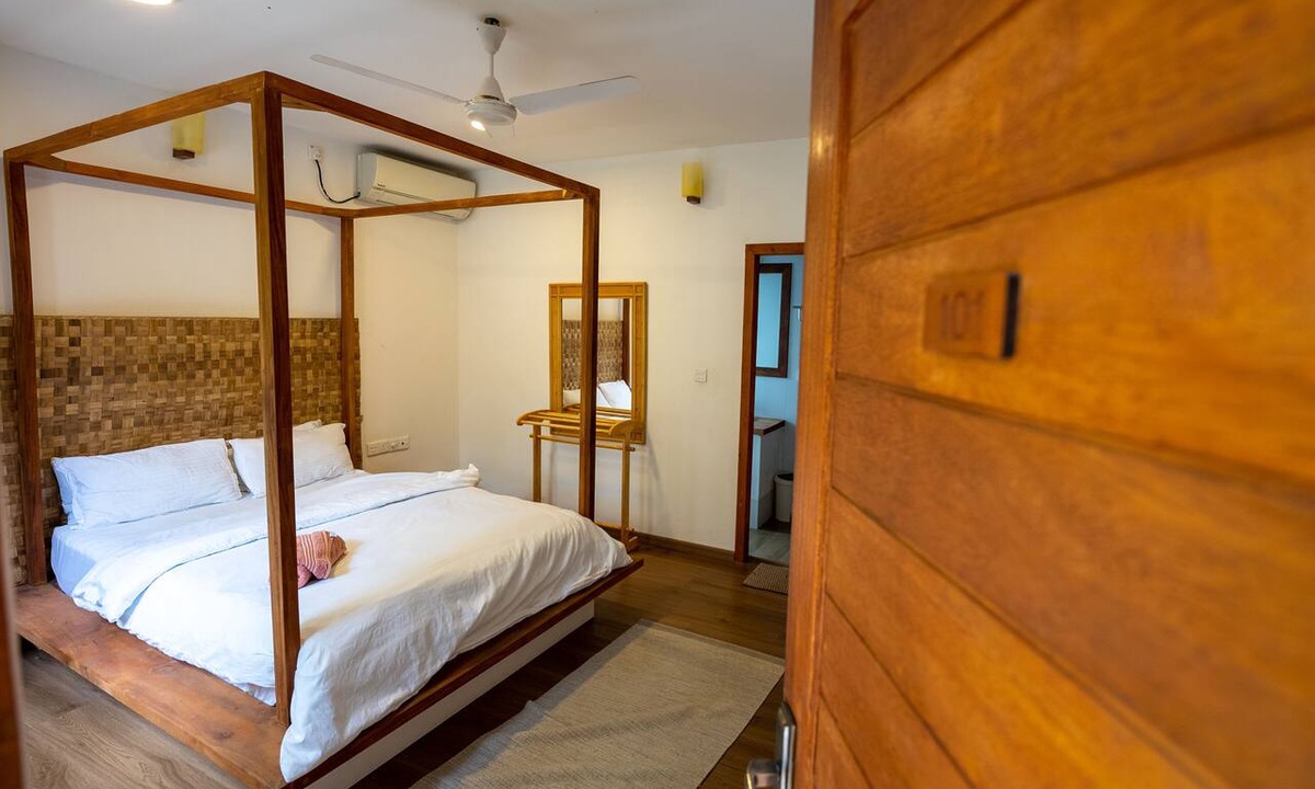 Goidhoo Hotel | Island Zephyr