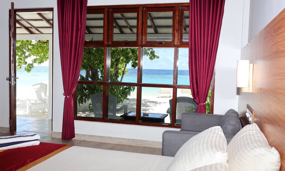 Bodufolhudhoo Hotel | Lagoon View Maldives