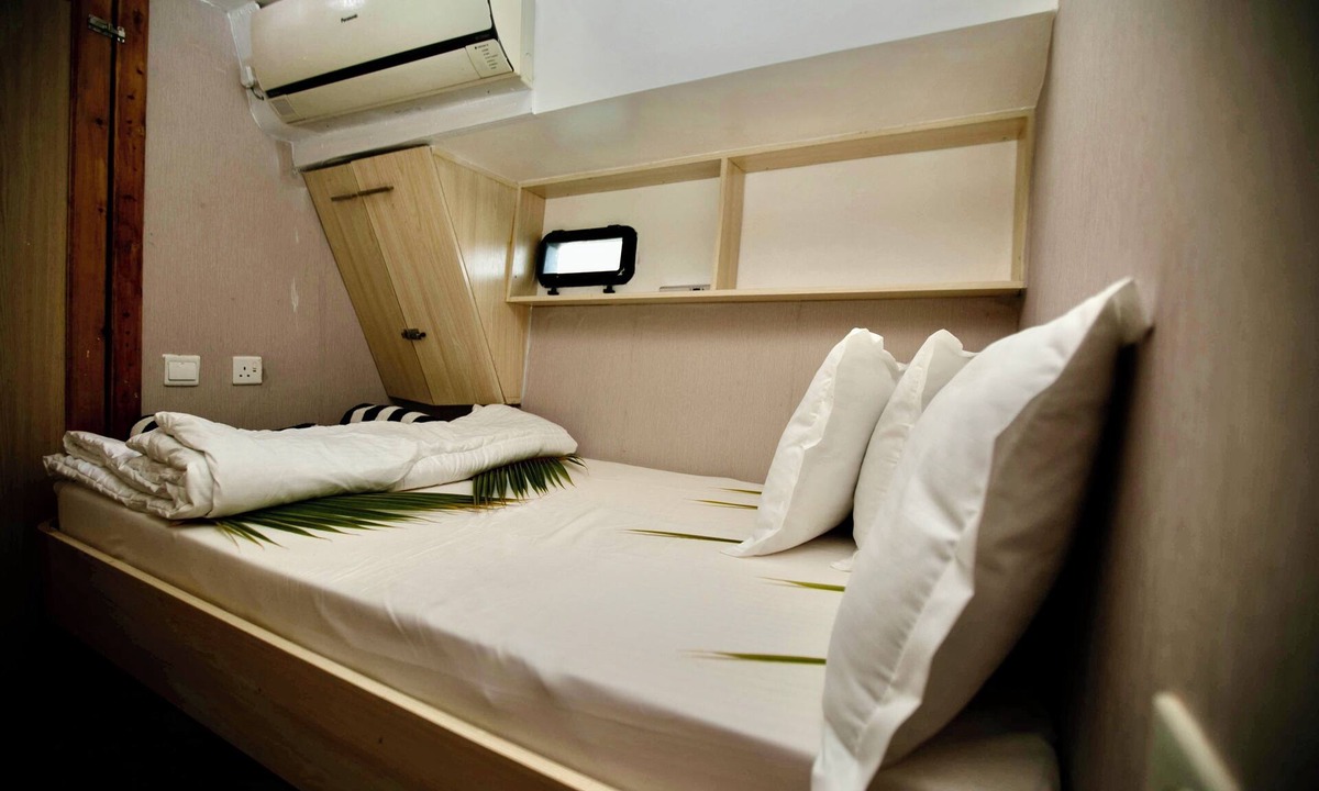 Dhiffushi Hotel | Odyssey of sunny side