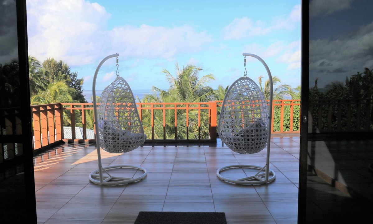 Thulusdhoo Island House | Room-master Suite Family Room With Views
