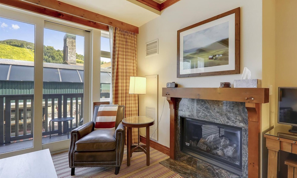 Stowe Area Condo | Studio 373: fireplace, a/c, & Spruce Peak amenities!