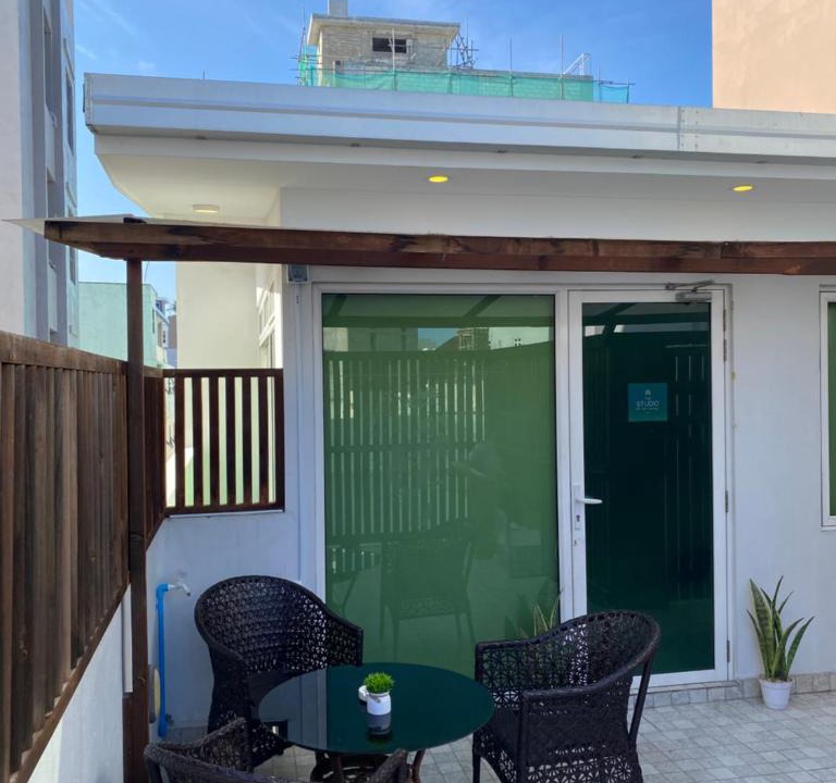 Male Apartment | Studio Apartment on a Terrace by Skysuites