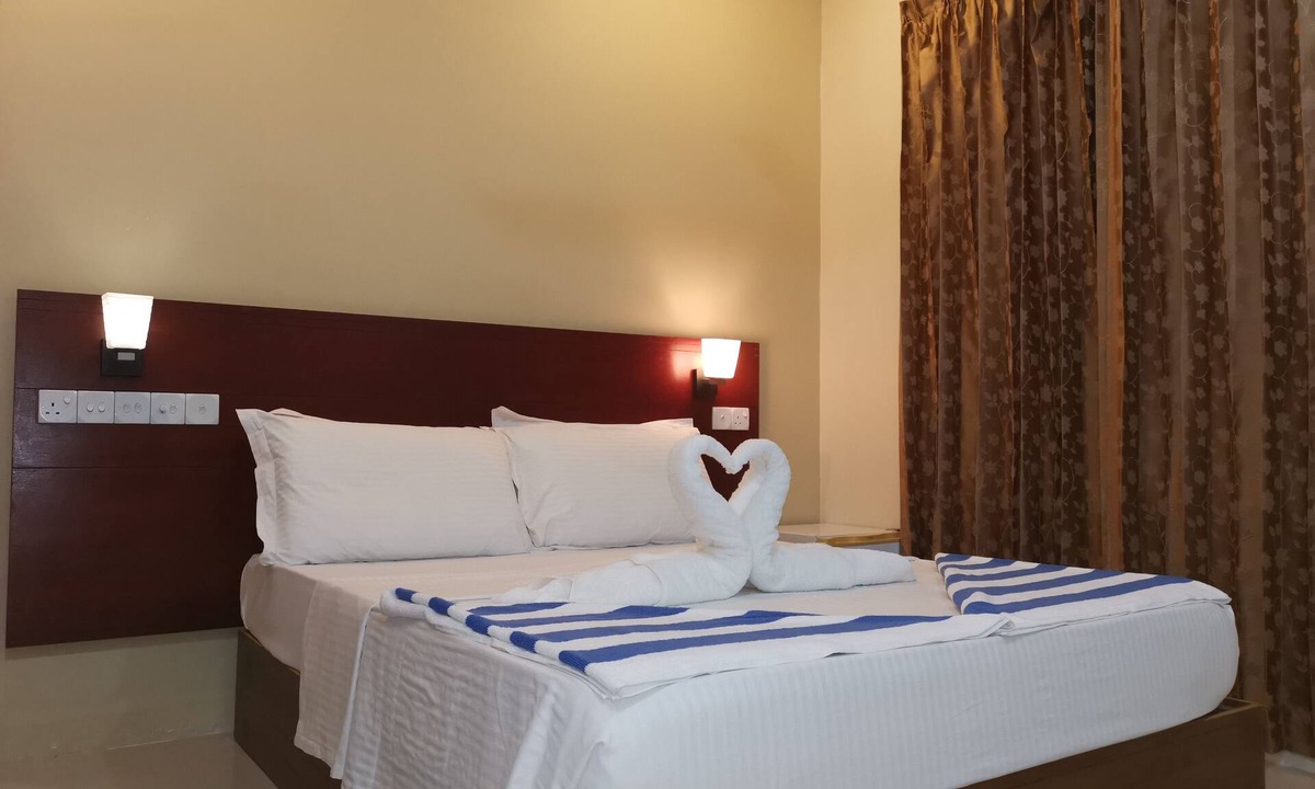 Dhangethi House | Sunset Beach View