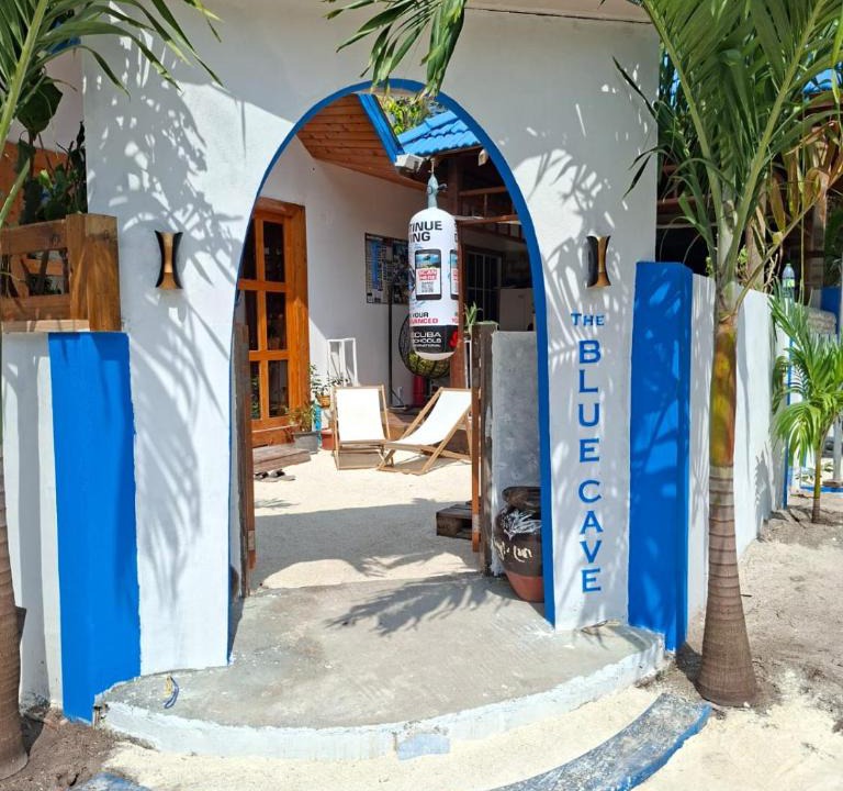 Kendhoo Hotel | The Blue Cave Maldives