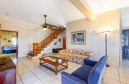 Santa Elena House | Borland View
