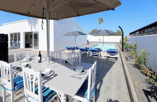 Los Mojones Villa | Casa El Cielo 3 bedrooms, 3 baths sleep 8 people.free A/C, Electric heated pool