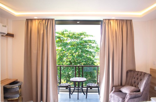 Dharavandhoo Hotel | Chak'z 1964 Beach