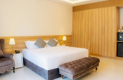 Dharavandhoo Hotel | Chak'z 1964 Beach