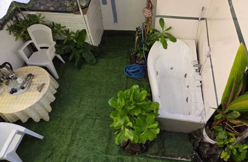 Dhangethi House | Charming 2-bedroom house with AC in beautiful Dhangethi