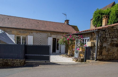 Calviac-en-Perigord Cottage | Charming house with WiFi in the heart of Dordogne