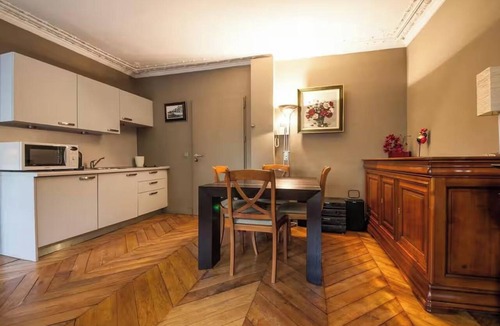 Val-de-Grace Apartment | CHARMING & SPACIOUS STUDIO STEPS FROM LUXEMBOURG GARDENS