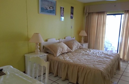 Tower Isle Apartment | Chrisanns Beach Resort