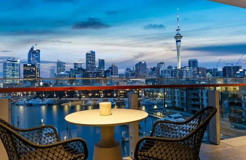Auckland Central Business District Apartment | Harbour front Living at Wynyard Marina