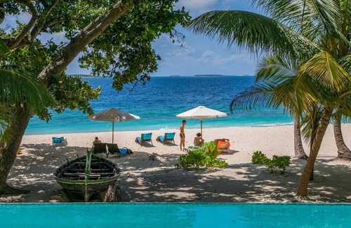 Dharavandhoo Hotel | Kiha Beach