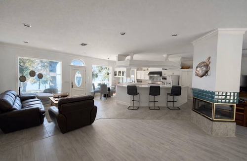 Clermont House | Lakeshore Sunset Home with Heated Pool & Beachfront Near Downtown Clermont