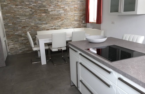 Wolkersdorf Villa | Large family villa between Lake Chiemsee and the Alps; all bedrooms have air conditioning