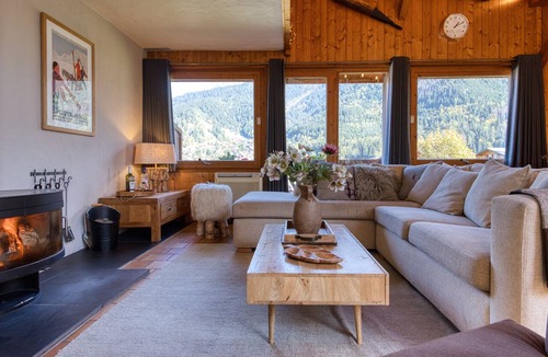 Les Contamines-Montjoie Ski Chalet | Luxurious six-bedroom chalet. 800m to ski lifts. Fast fibre wi-fi