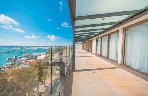 Thulusdhoo Island House | Luxurious Spacious Family Penthouse in Hulhumale'