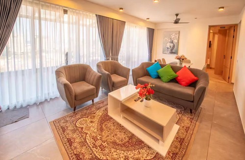 Thulusdhoo Island House | Luxurious Spacious Family Penthouse in Hulhumale'