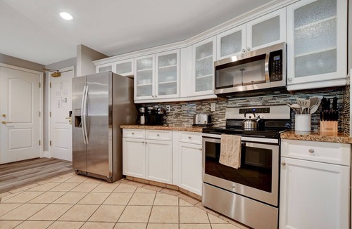 Lake Las Vegas Condo | OVER-SIZED 2 BR PATIO UNIT STEPS TO POOL & COURTYARD!