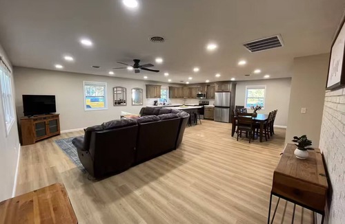Cobden House | Paw Paw’s Place