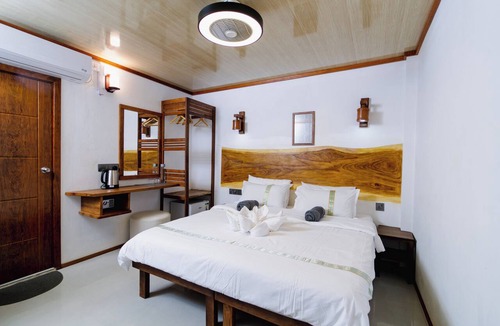 Dhiffushi House | VelaaVani - Turtle Hive Dhiffushi