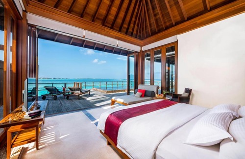 Lankanfinolhu Resort | Villa Nautica Paradise Island Resort