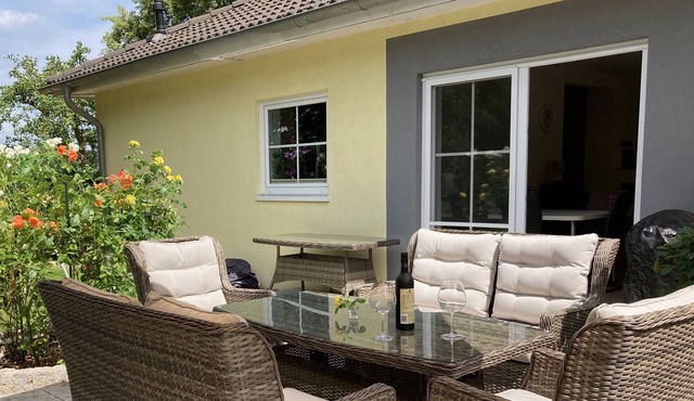 140 square meter corner bungalow with very attractive facilities and garden sauna. in Wandlitz