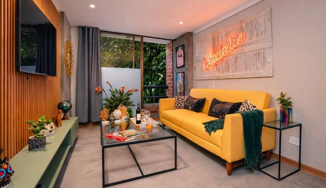 2BR - 2AC stylish apt near Provenza &Parque Lleras in Medellín