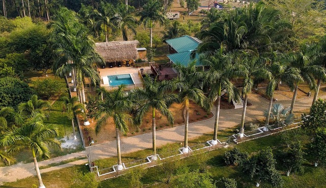 4BR Jungle Eco Estate Near Placencia Pool & Jacuzzi, 107 acres all to yourself in Belize