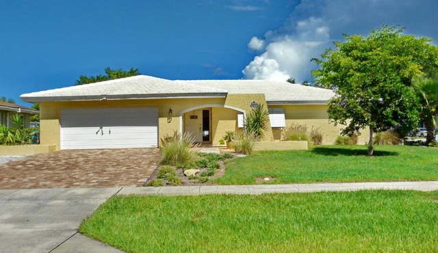978 Spruce Avenue in Marco Island