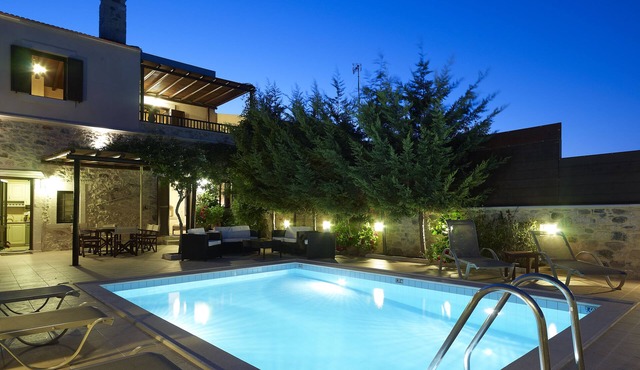 AGRIELIA VILLA FAMILY - FRIENDLY VILLA IN HERAKLION CRETE in Sgourokefali