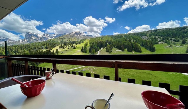Apartment for 8 near slopes with Wifi and Parking in Le Dévoluy