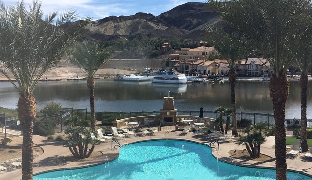 Beautiful Lake Las Vegas 2 bedrm 2 bath Condo on the Lake ! in Henderson
