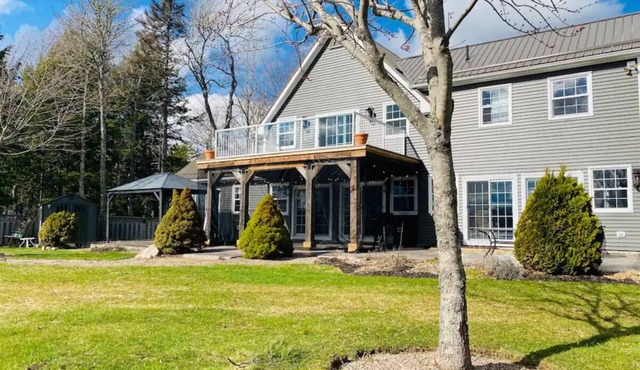 Beautiful Lakefront Cottage Oasis |AnnapolisValley in Aylesford