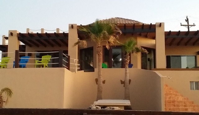 Beautiful Private Beachfront Home in Las Conchas. 3 or 4 bedrooms remodeled in Puerto Penasco