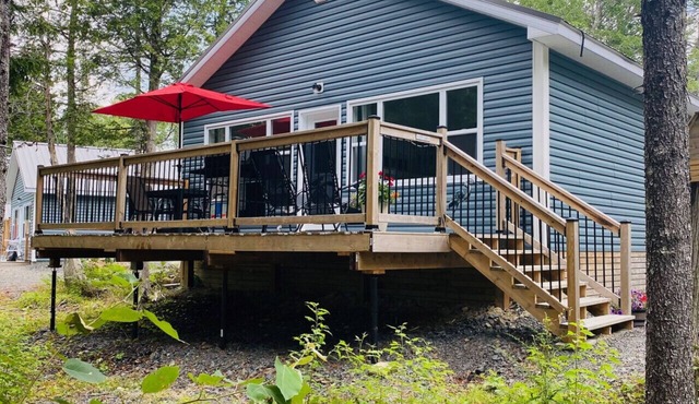 Blue Heron Cottage with waterfront in Waweig