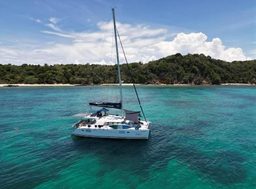Catamaran Lagoon 440 Calypso in Phuket