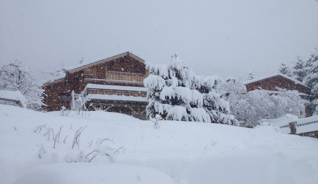 CHALET EN RONDIN - LES ANGLES - 4 ETOILES - LAKE VIEW - NEAR SLOPES - 9 pers in Les Angles