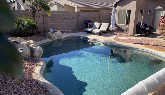 Chandler Home 4 Bdrms. Heated private pool…90+ at no additional charge in Chandler
