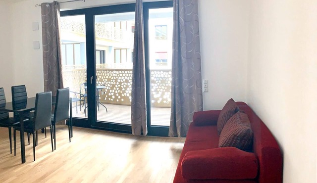 Charming 1-bedroom apartment in wonderful Berlin Mitte for businessmen in Berlin