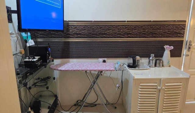 Charming 2-bedroom house with AC in beautiful Dhangethi