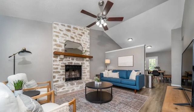 Charming home in quiet and friendly neighborhood! in Indianapolis