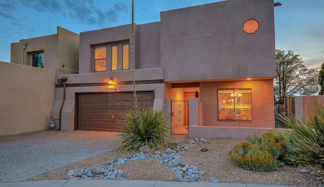 Charming home in the Albuquerque foothills in Albuquerque