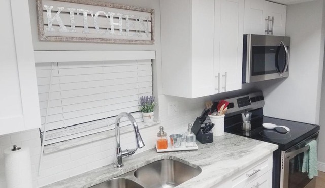 Cozy 3 bed 2.5 bath located near Busch Gardens in Tampa