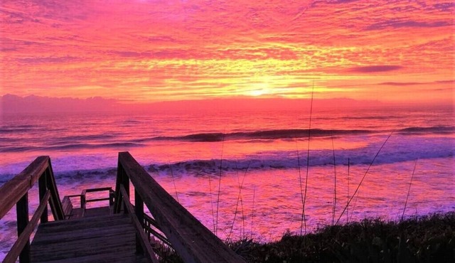Cute Oceanfront House with Almost Private Beach 8 min to Downtown St Augustine in Ponte Vedra Beach