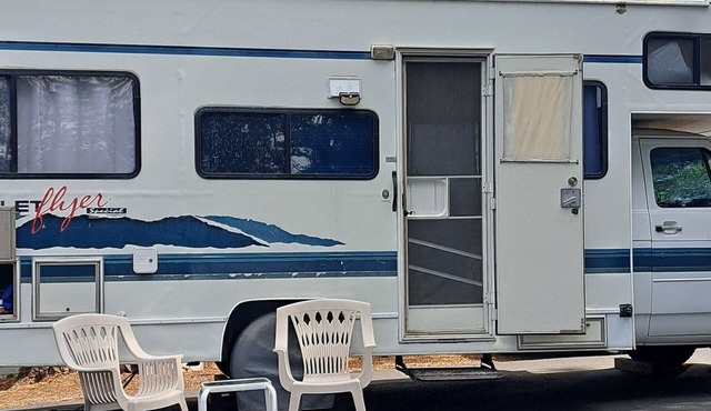 Cute RV in the forested mountains at Cedar Ridge, Sonora for your vacation. in Sonora