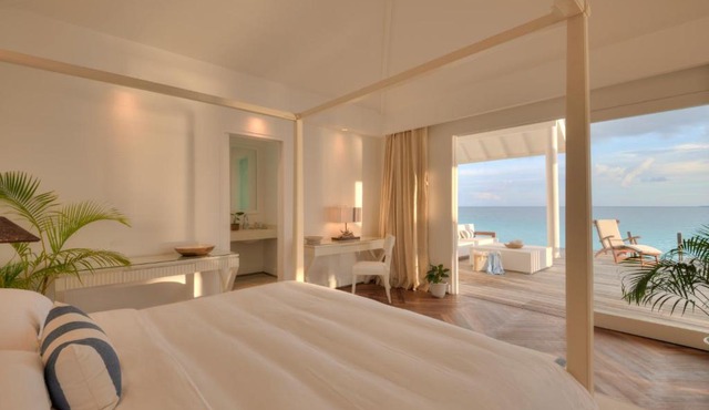 Diamonds Athuruga Maldives Resort & Spa